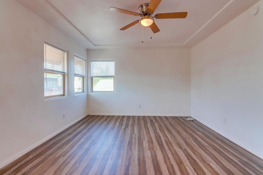 Virtual tour photo 12 of 33 for 4061 Kansas St