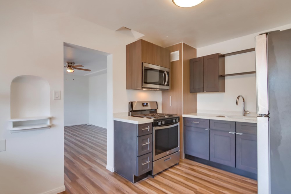 Virtual tour photo 19 of 33 for 4061 Kansas St