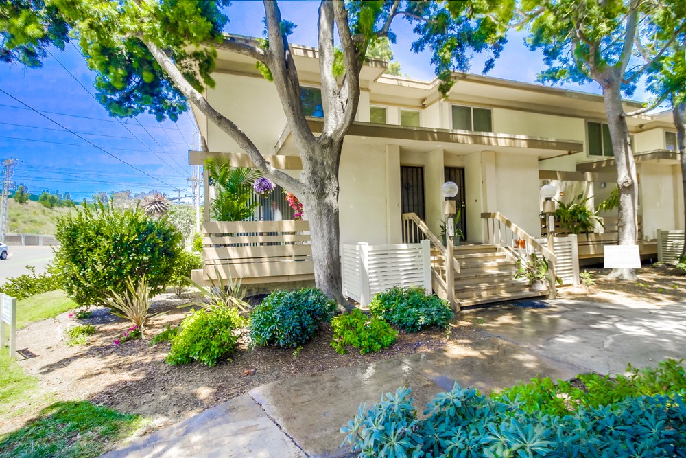 Virtual tour photo 4 of 44 for 4062 Valeta St #331