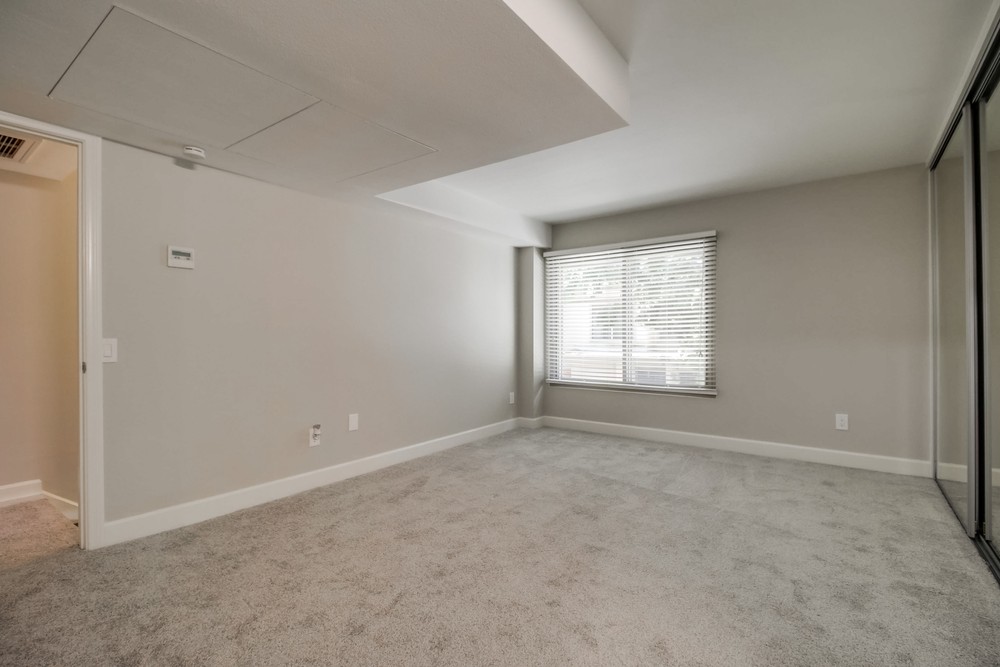 Virtual tour photo 24 of 44 for 4062 Valeta St #331