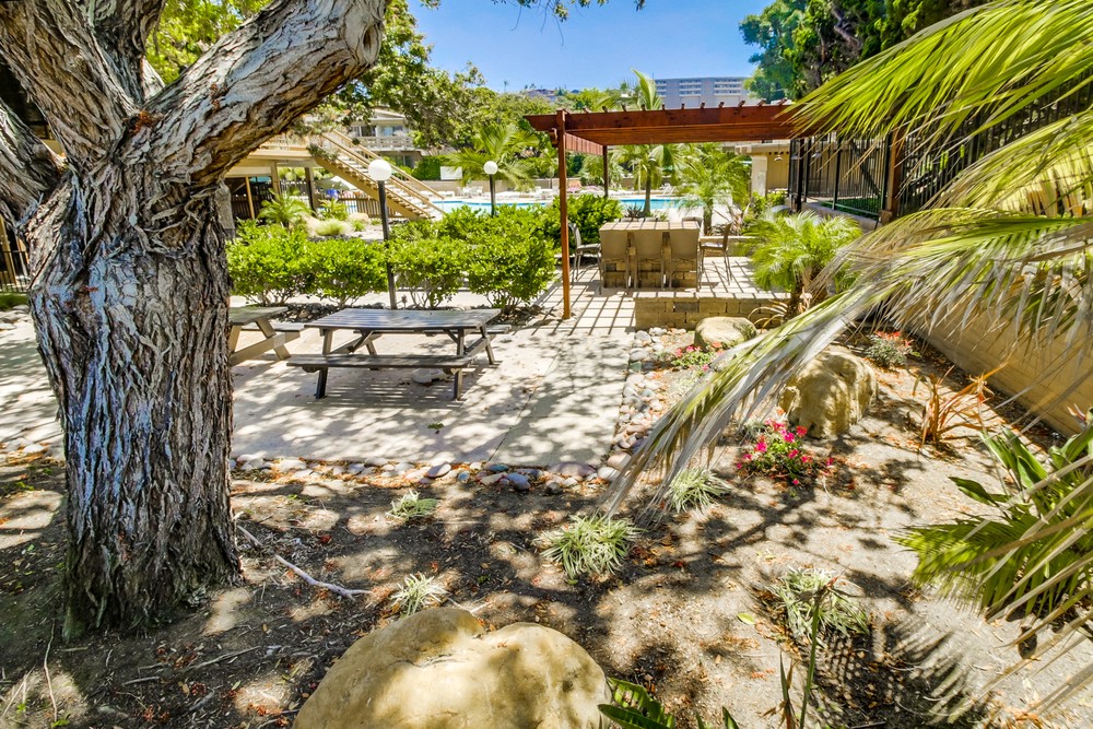 Virtual tour photo 35 of 44 for 4062 Valeta St #331