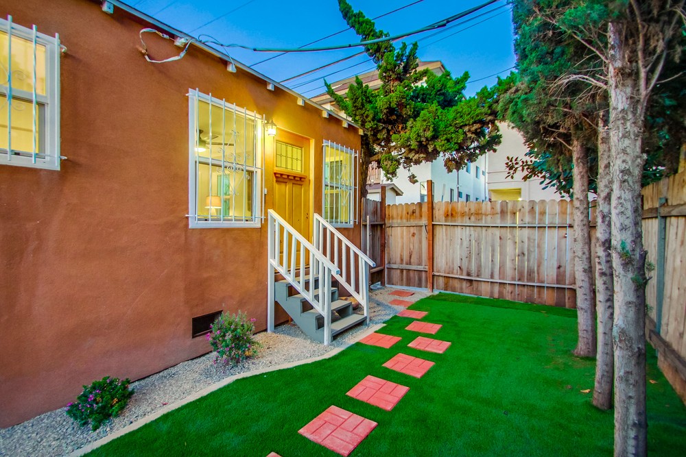 Virtual tour photo 5 of 48 for 4064 Laverne Pl