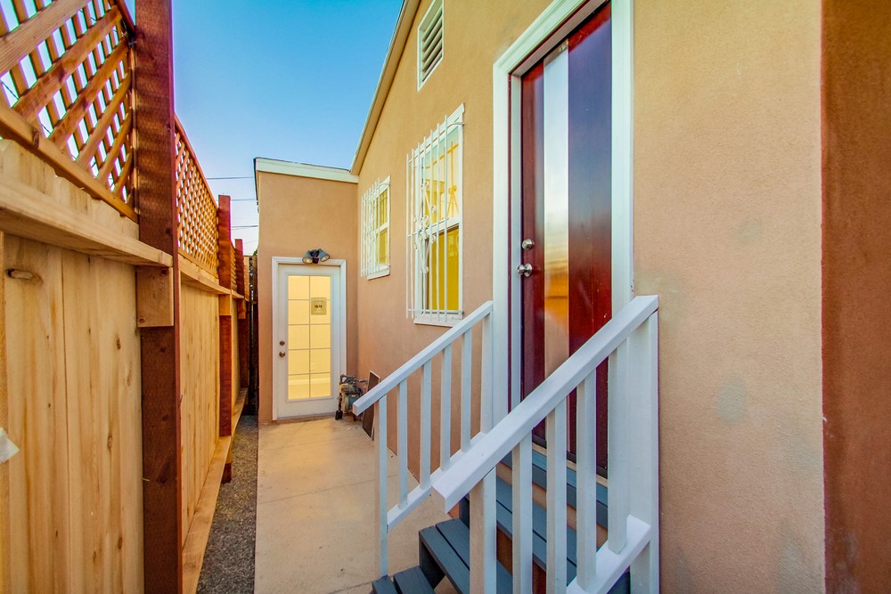 Virtual tour photo 11 of 48 for 4064 Laverne Pl