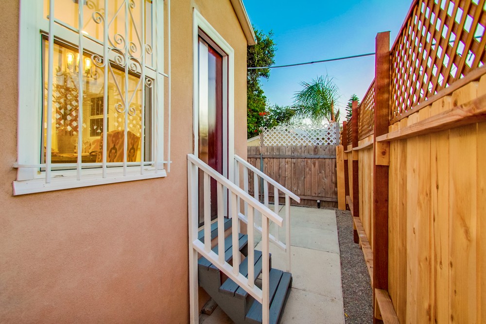 Virtual tour photo 12 of 48 for 4064 Laverne Pl