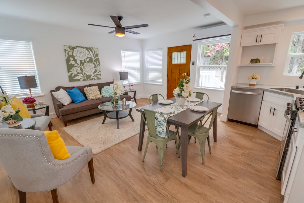 Virtual tour photo 15 of 34 for 4064 Laverne Pl