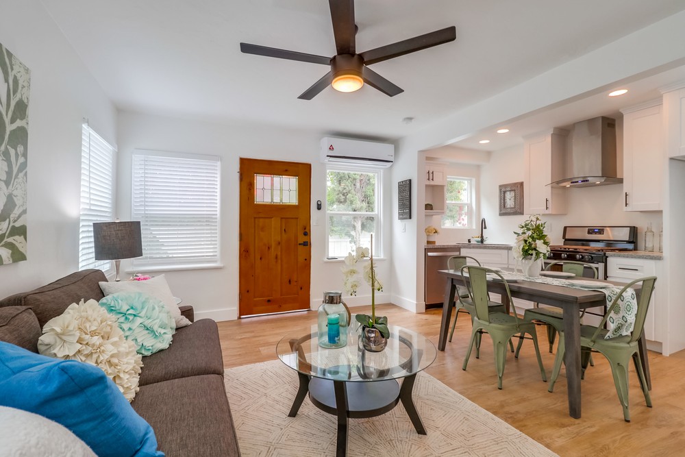 Virtual tour photo 17 of 34 for 4064 Laverne Pl