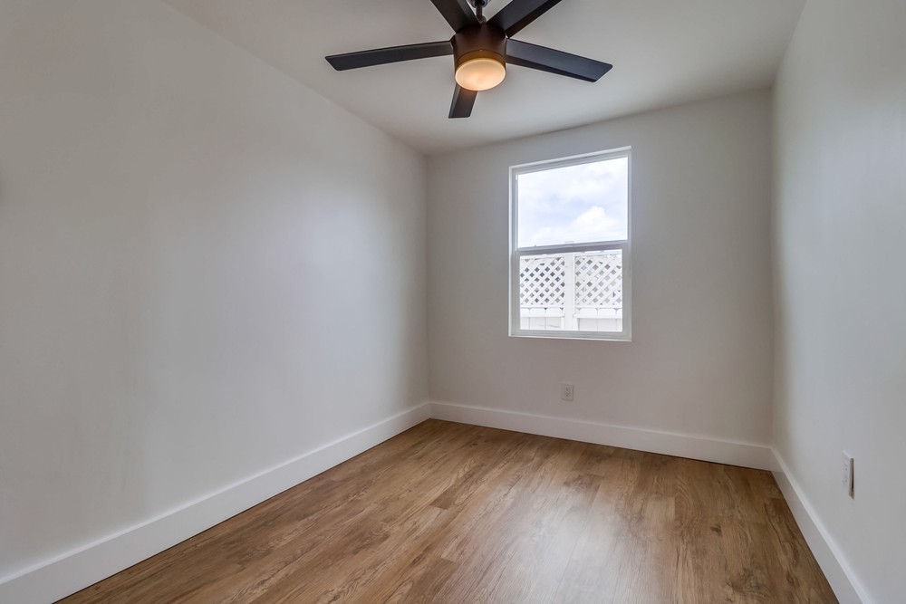 Virtual tour photo 25 of 34 for 4064 Laverne Pl