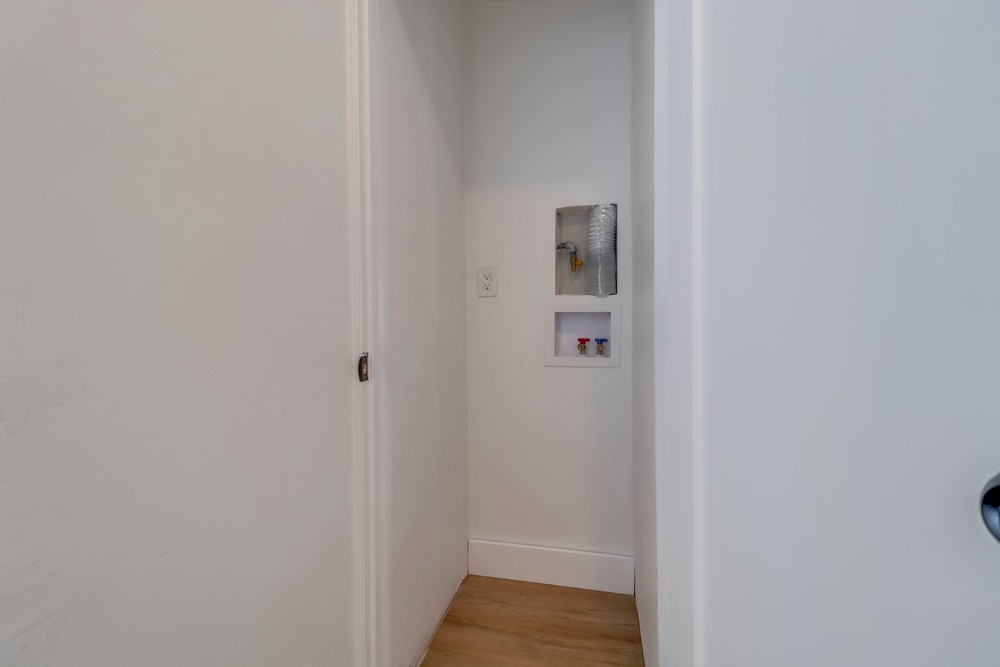 Virtual tour photo 29 of 34 for 4064 Laverne Pl
