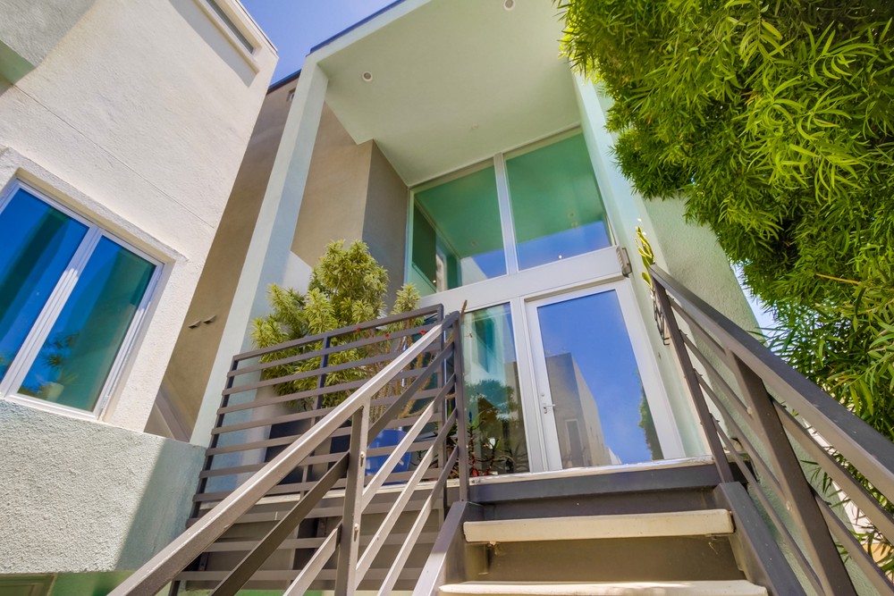 Virtual tour photo 4 of 62 for 4065 Brant St