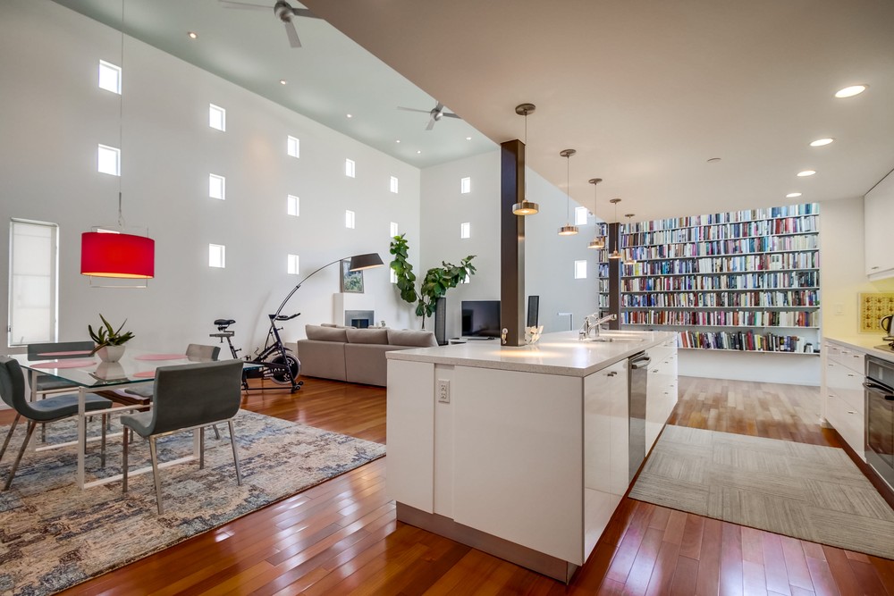 Virtual tour photo 24 of 62 for 4065 Brant St
