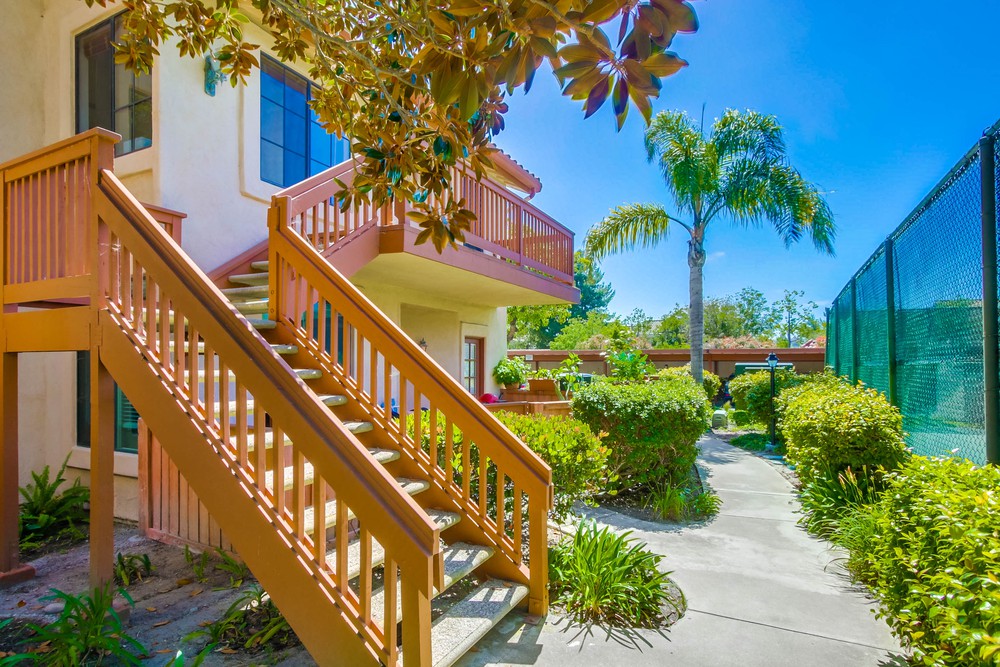 Virtual tour photo 3 of 38 for 4065 Carmel View Rd UNIT 22