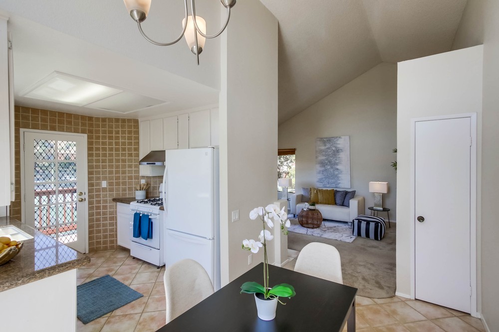 Virtual tour photo 12 of 38 for 4065 Carmel View Rd UNIT 22