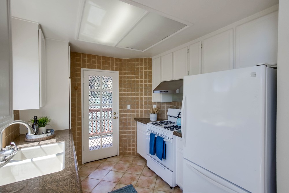 Virtual tour photo 13 of 38 for 4065 Carmel View Rd UNIT 22