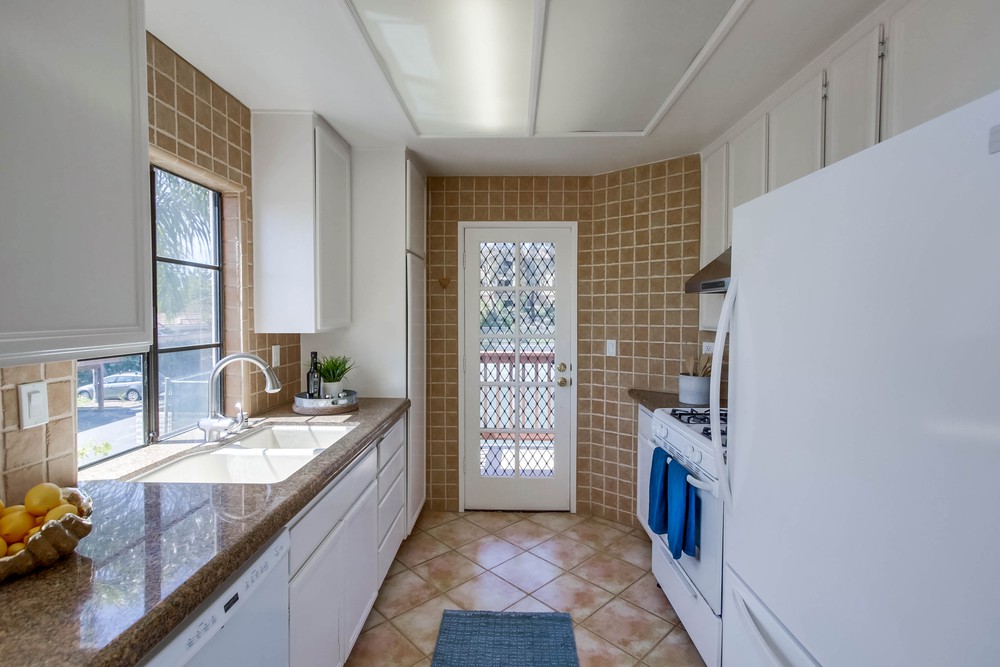 Virtual tour photo 14 of 38 for 4065 Carmel View Rd UNIT 22
