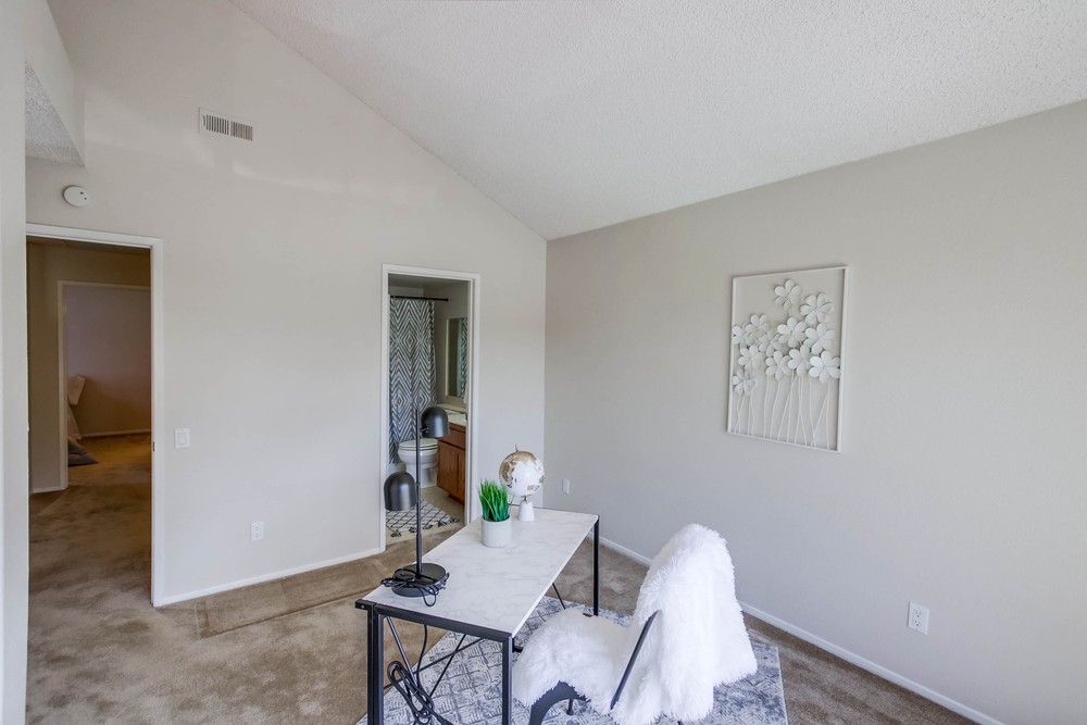 Virtual tour photo 28 of 38 for 4065 Carmel View Rd UNIT 22