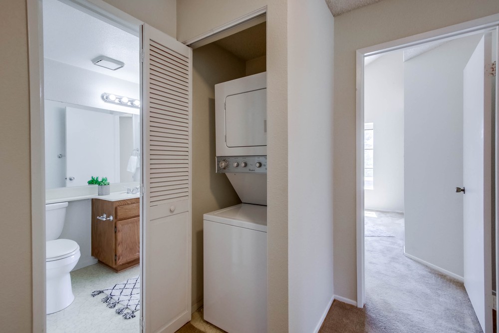 Virtual tour photo 31 of 38 for 4065 Carmel View Rd UNIT 22