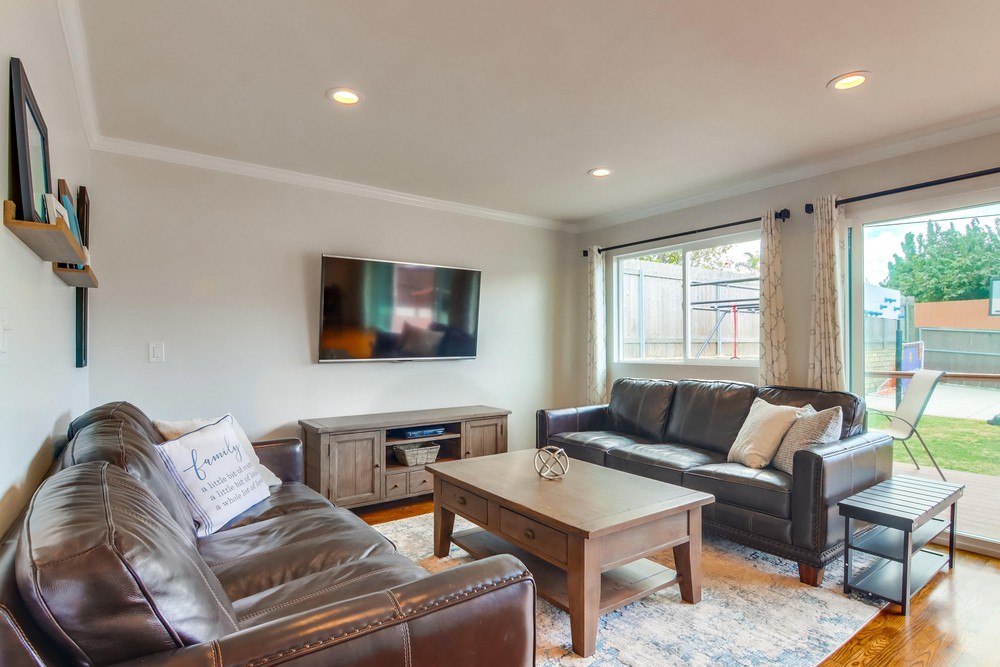 Virtual tour photo 11 of 68 for 4067 Alicia Dr