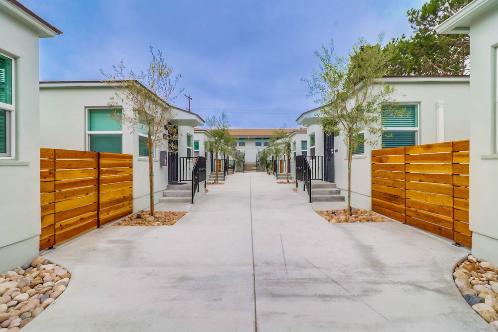 Virtual tour photo 7 of 48 for 4066-4068 30th St