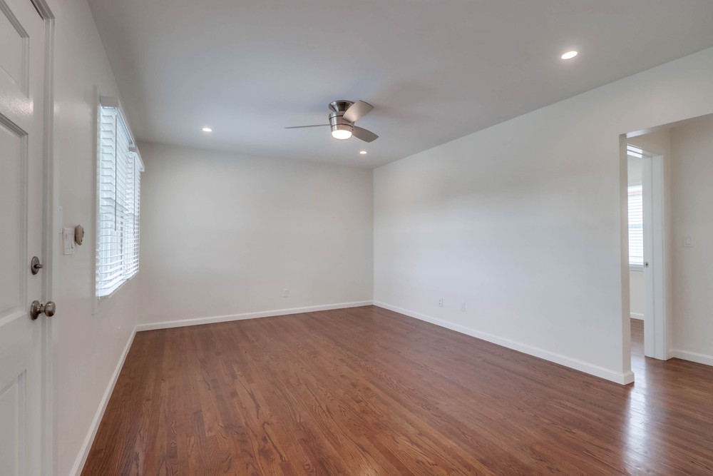 Virtual tour photo 17 of 48 for 4066-4068 30th St