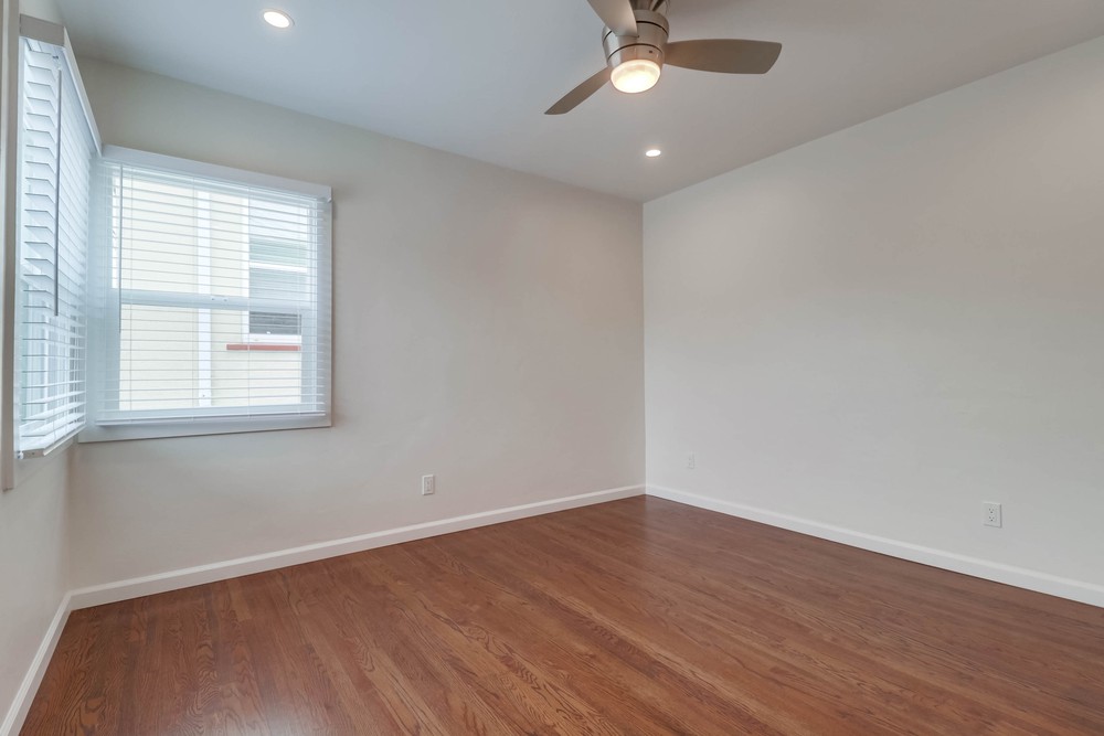 Virtual tour photo 33 of 48 for 4066-4068 30th St
