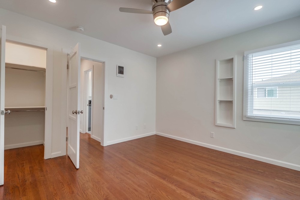 Virtual tour photo 35 of 48 for 4066-4068 30th St