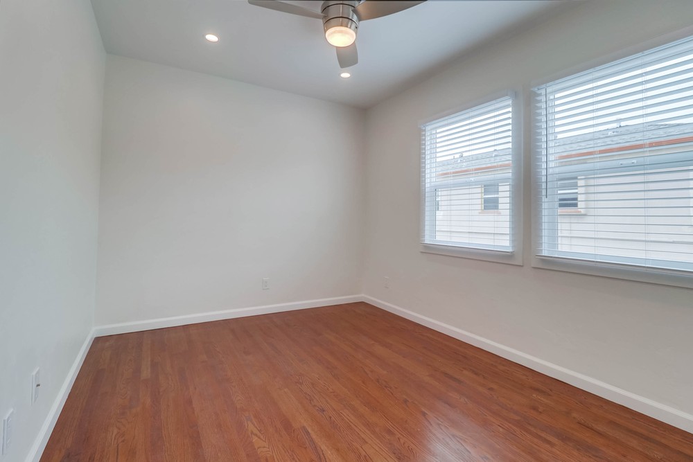 Virtual tour photo 39 of 48 for 4066-4068 30th St