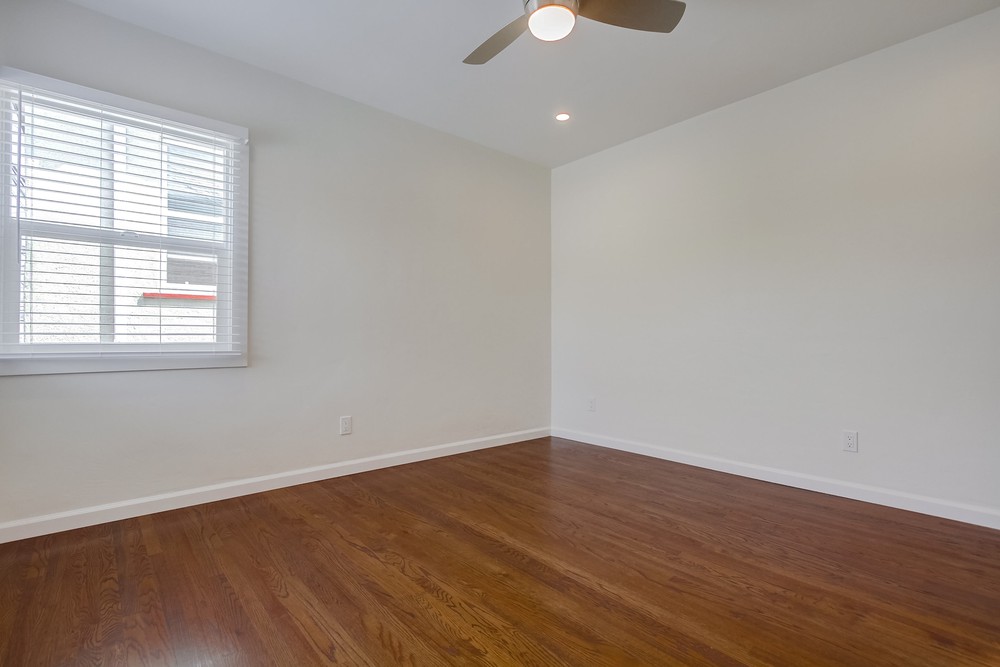 Virtual tour photo 34 of 48 for 4066-4068 30th St