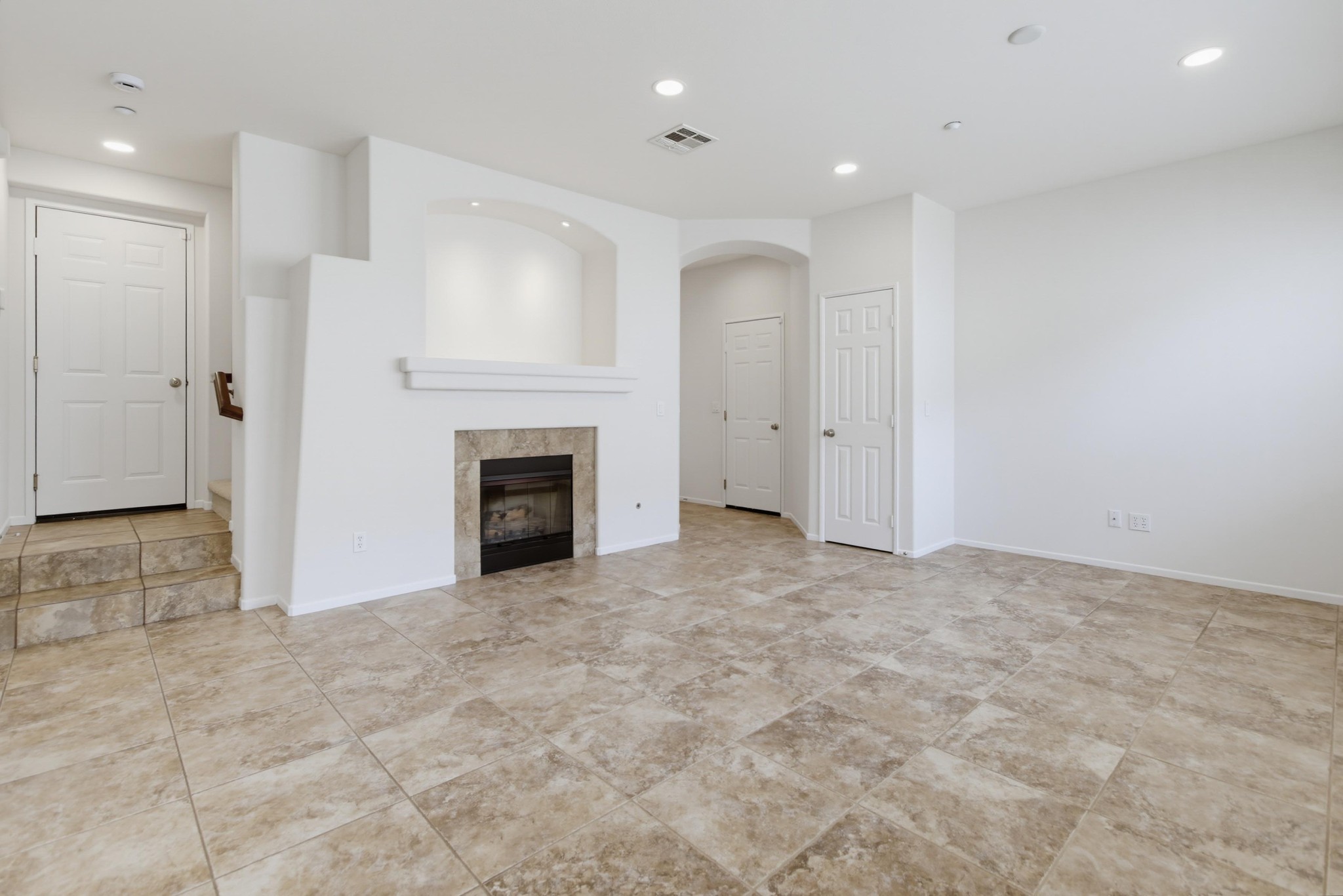 Virtual tour photo 7 of 50 for 4068 Karst Rd