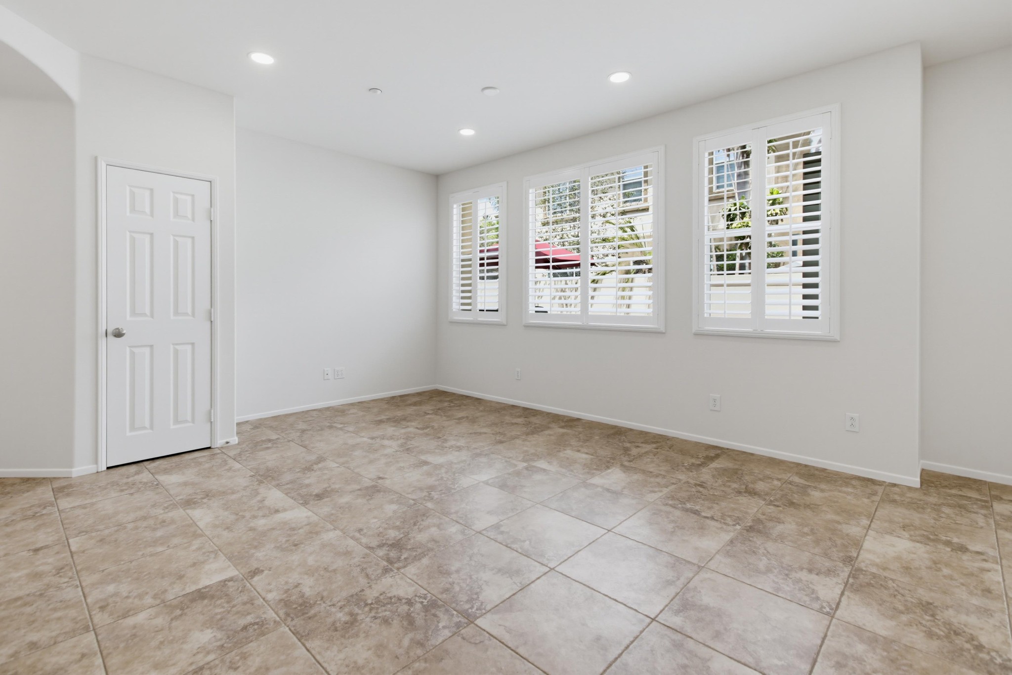 Virtual tour photo 8 of 50 for 4068 Karst Rd