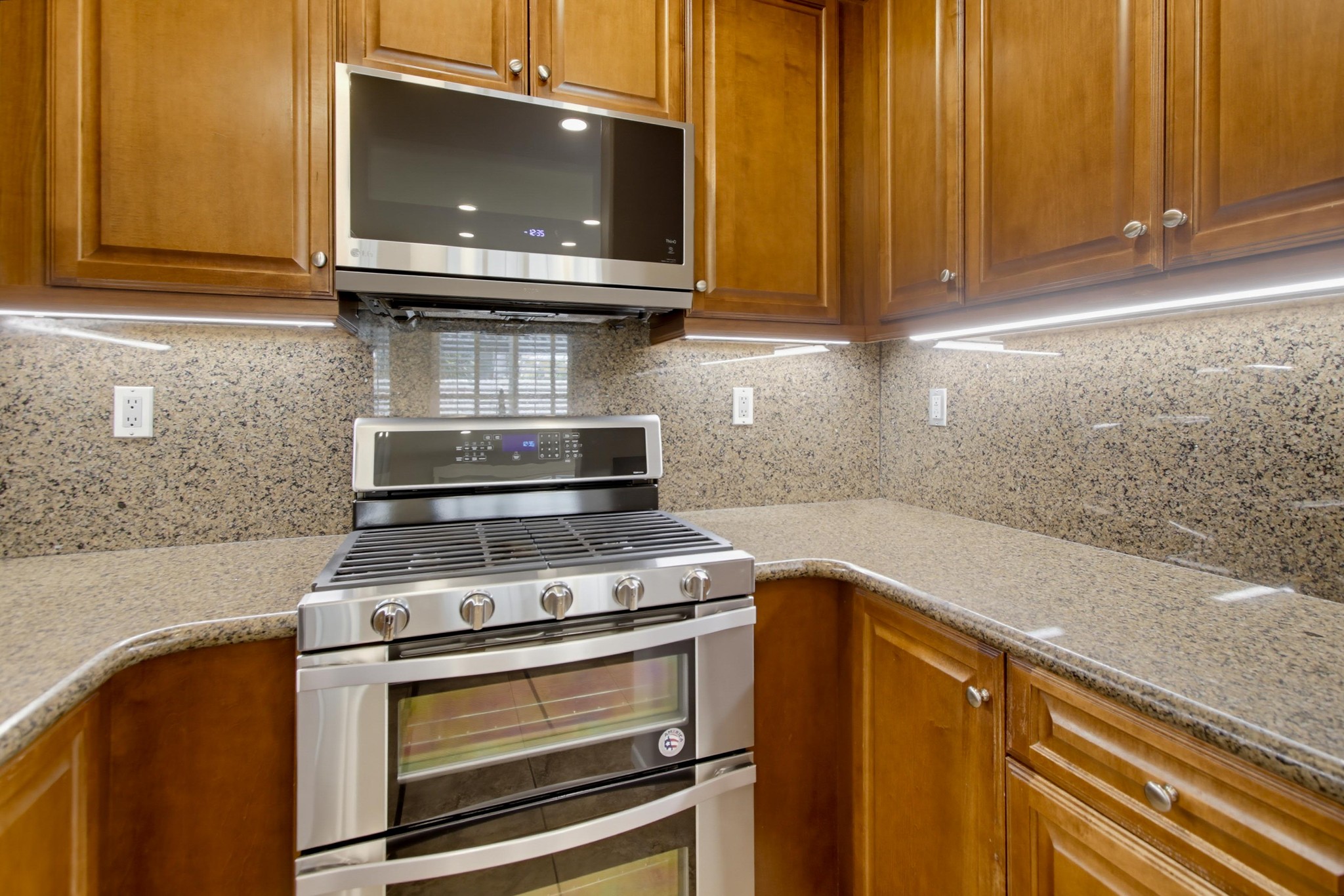 Virtual tour photo 13 of 50 for 4068 Karst Rd