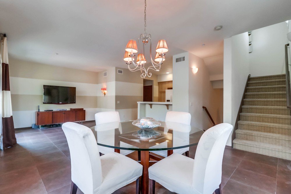 Virtual tour photo 14 of 34 for 4068 Union Square Ln