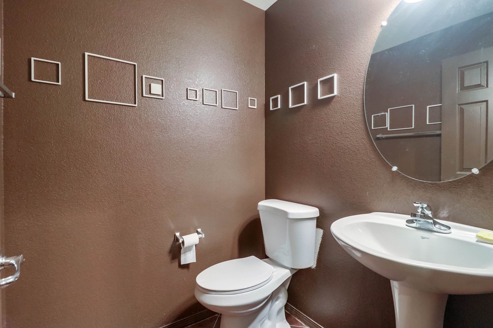 Virtual tour photo 21 of 34 for 4068 Union Square Ln