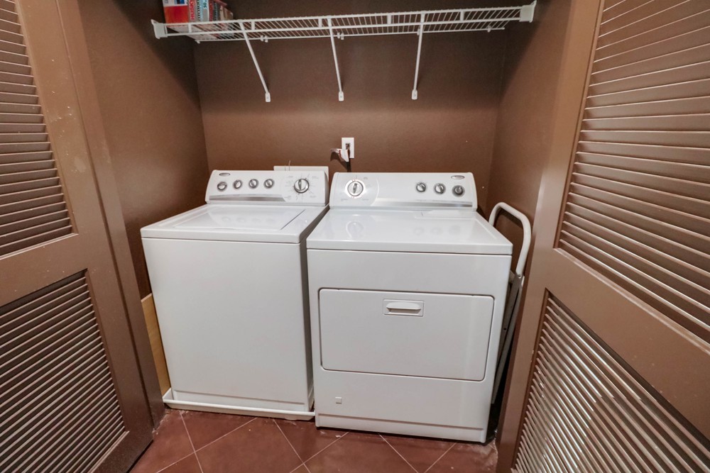 Virtual tour photo 31 of 34 for 4068 Union Square Ln