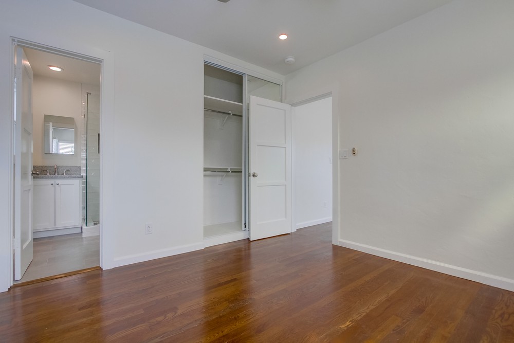 Virtual tour photo 26 of 43 for 4062-4072 30th St