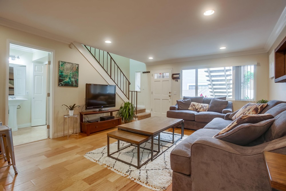 Virtual tour photo 9 of 37 for 4070 Morrell St