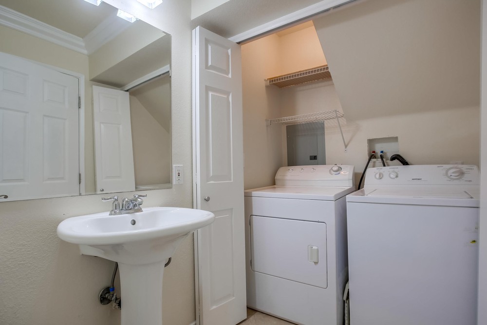 Virtual tour photo 23 of 37 for 4070 Morrell St