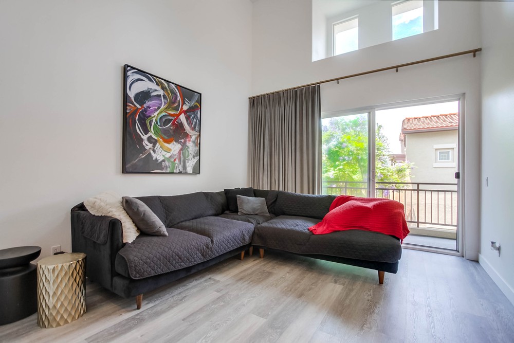 Virtual tour photo 6 of 55 for 4072 Sandton Ln