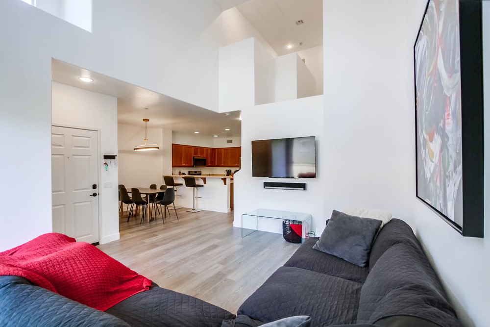 Virtual tour photo 14 of 55 for 4072 Sandton Ln
