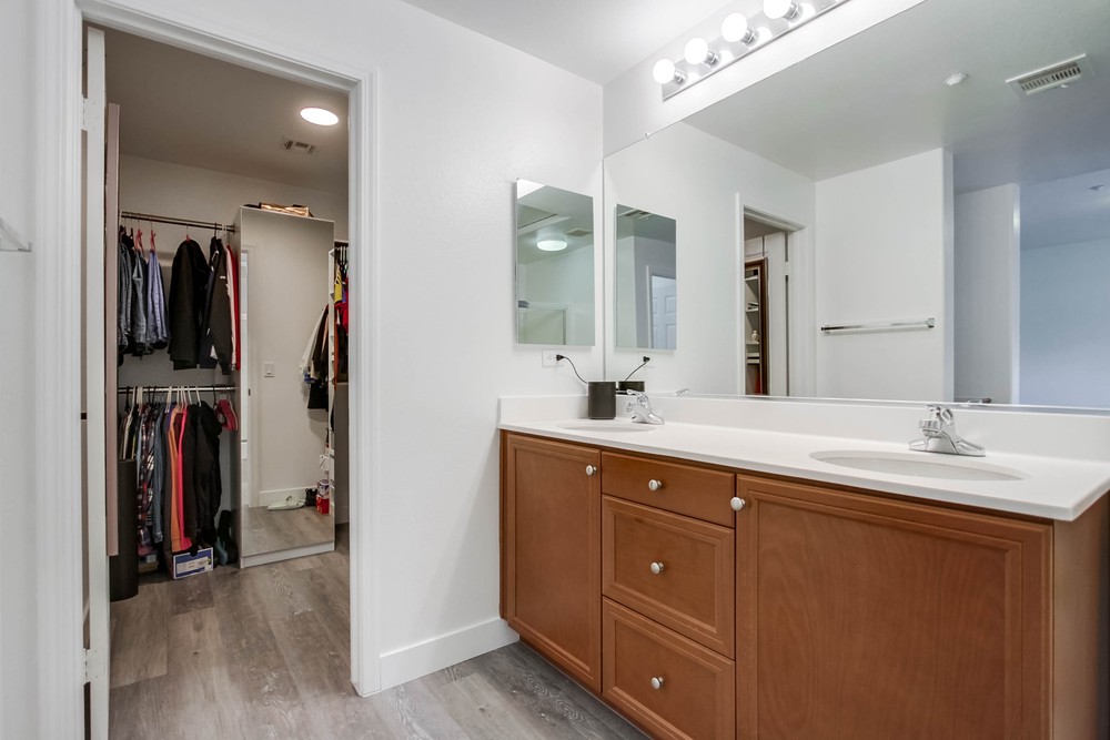 Virtual tour photo 36 of 55 for 4072 Sandton Ln