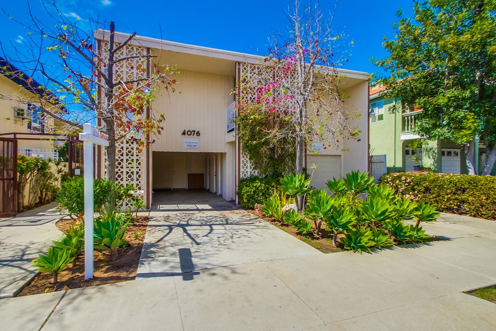 Virtual tour photo 3 of 40 for 4076 Illinois St