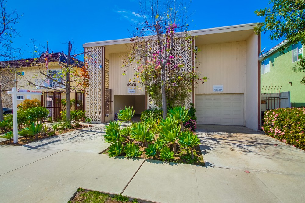Virtual tour photo 5 of 40 for 4076 Illinois St