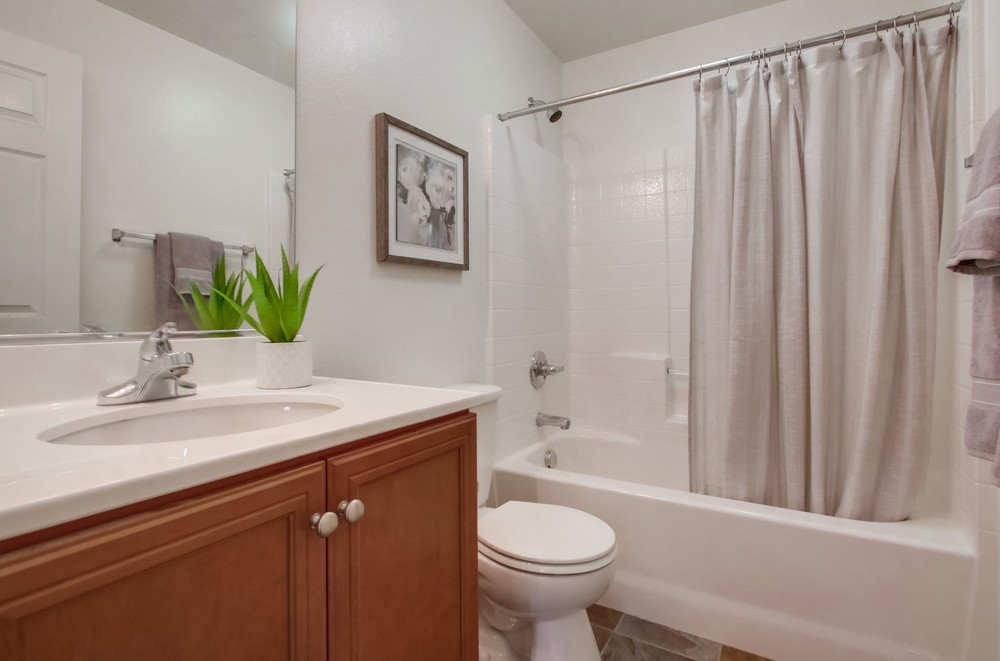Virtual tour photo 31 of 47 for 4076 Sandton Ln