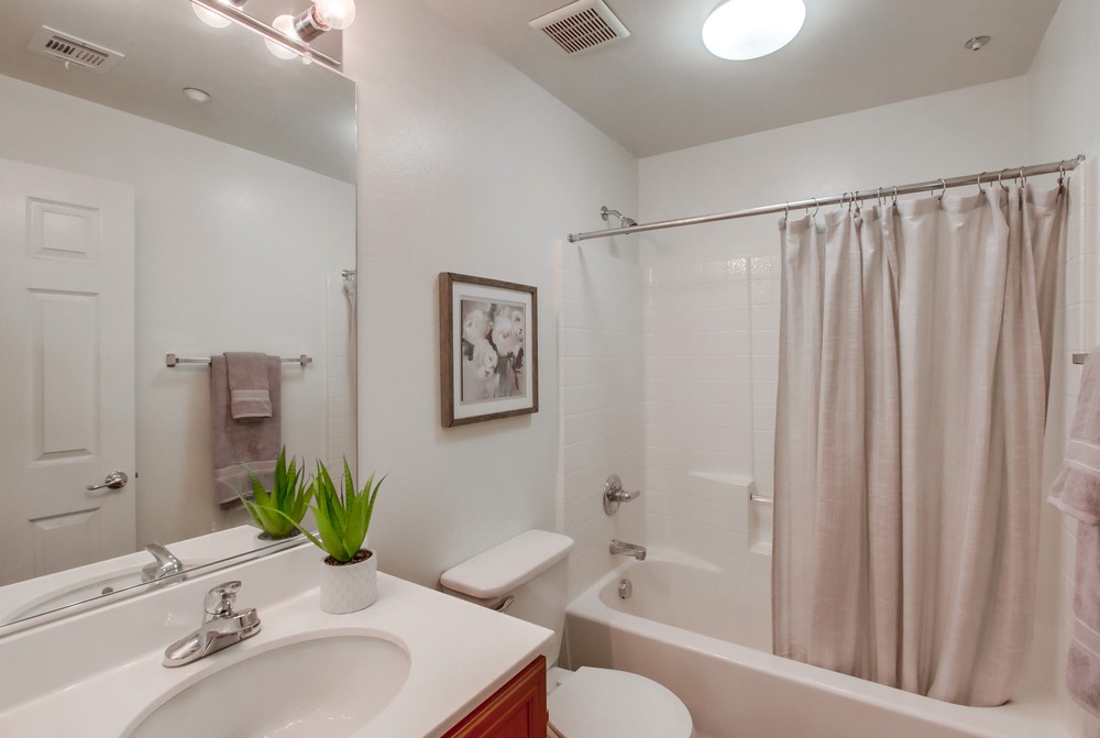 Virtual tour photo 32 of 47 for 4076 Sandton Ln