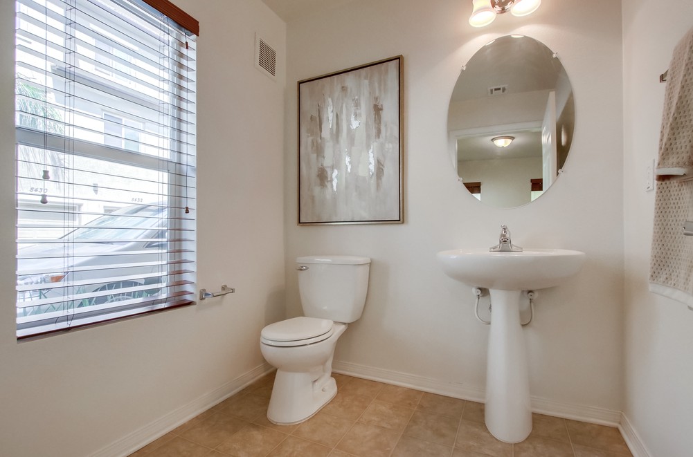 Virtual tour photo 37 of 47 for 4076 Sandton Ln