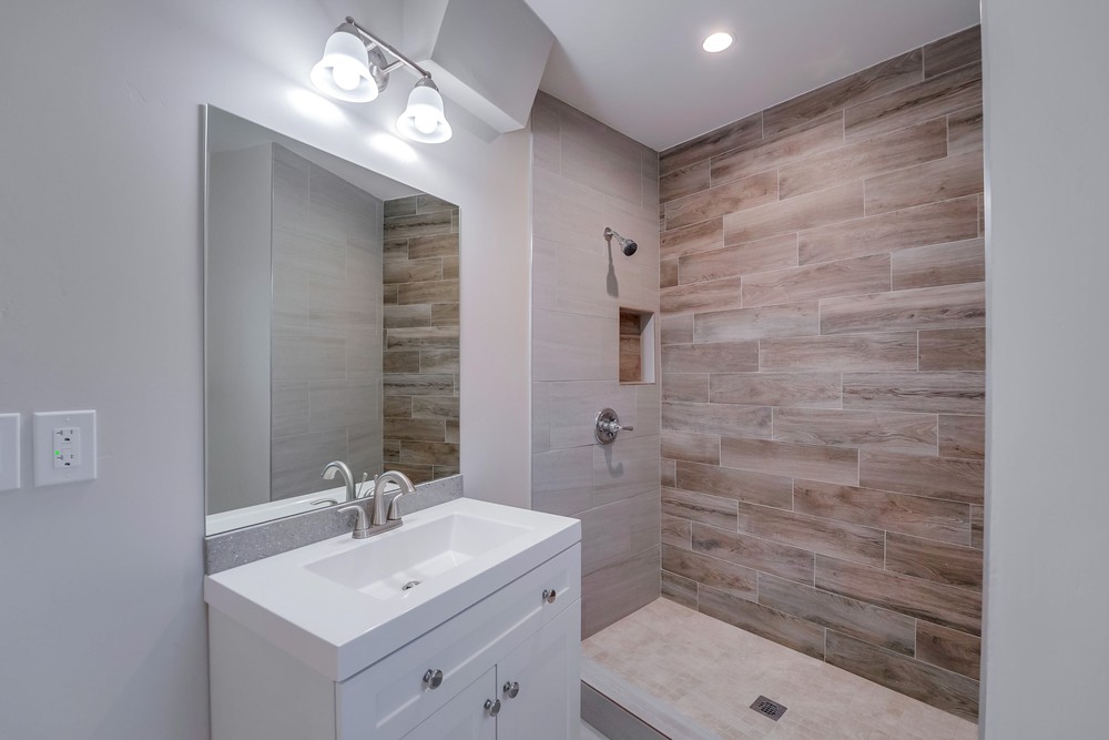 Virtual tour photo 17 of 38 for 4077 48th St