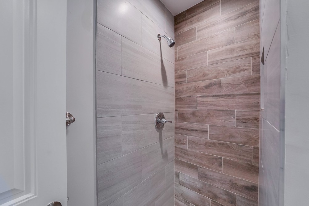 Virtual tour photo 34 of 38 for 4077 48th St