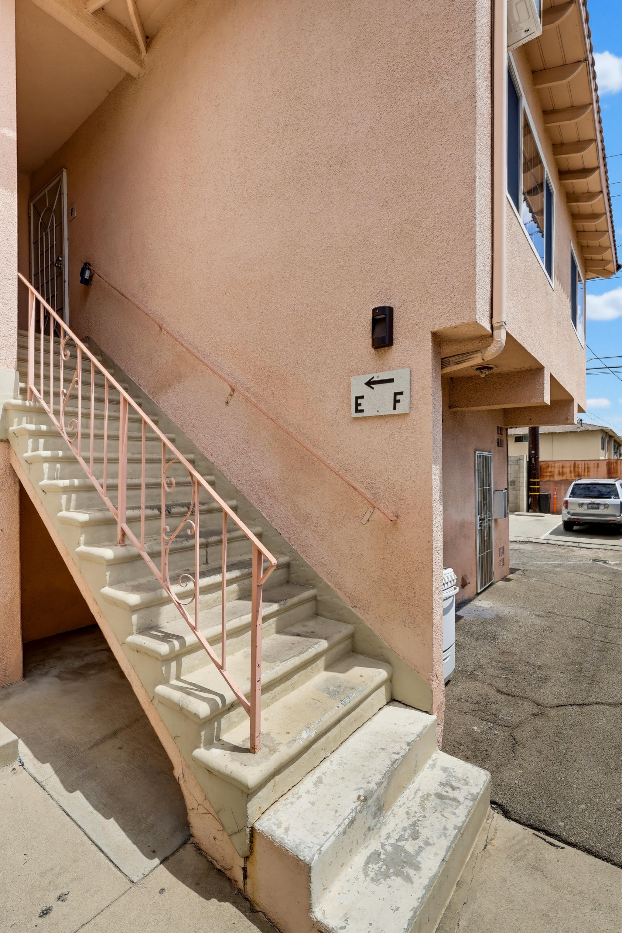 Virtual tour photo 3 of 31 for 408 N Electric Ave