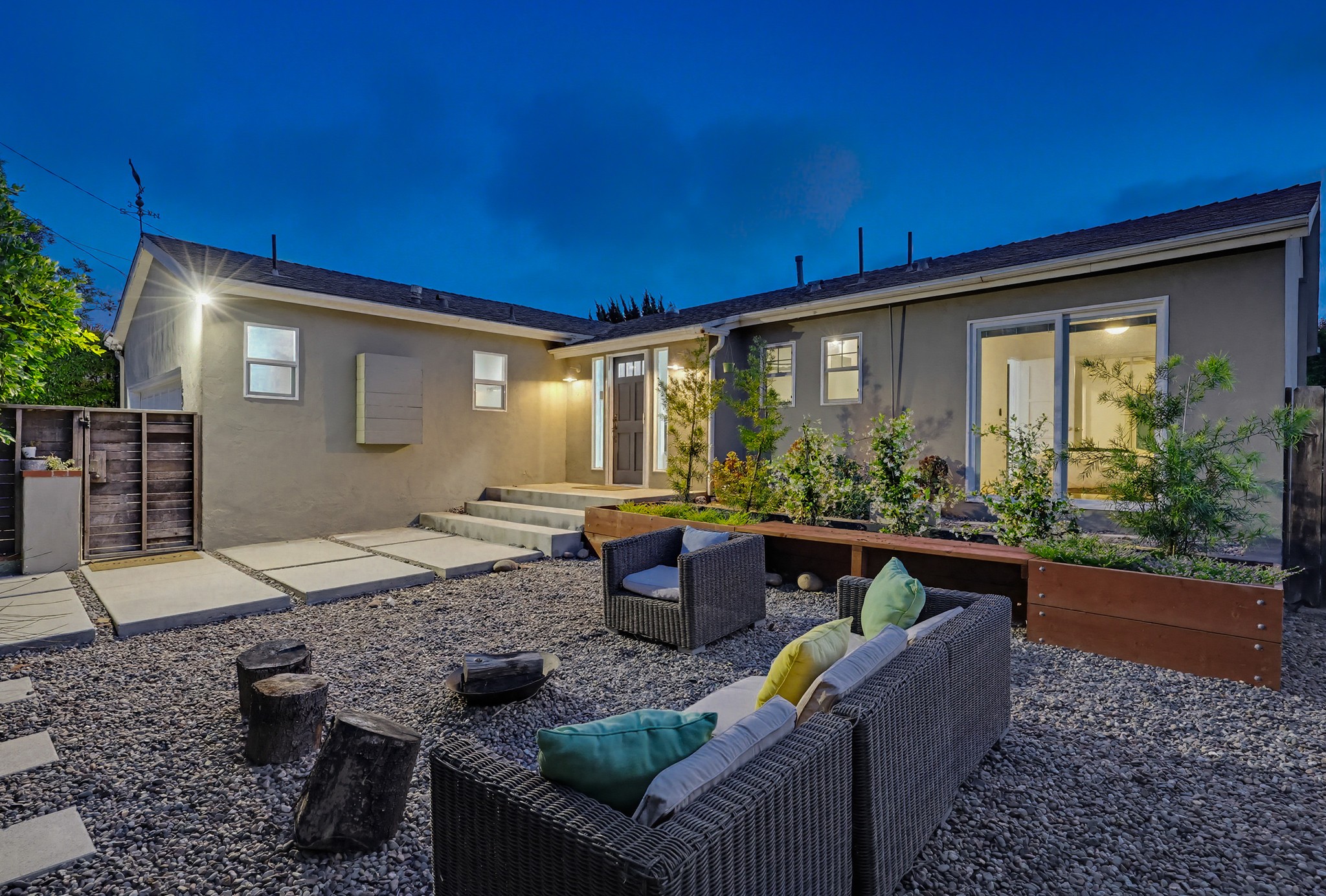 Virtual tour photo 4 of 96 for 4080 Forney Ave