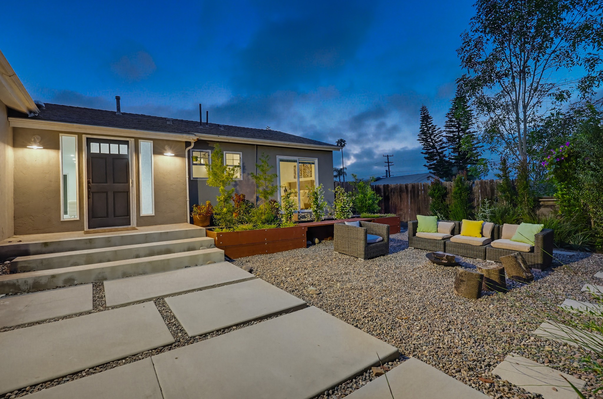Virtual tour photo 7 of 96 for 4080 Forney Ave