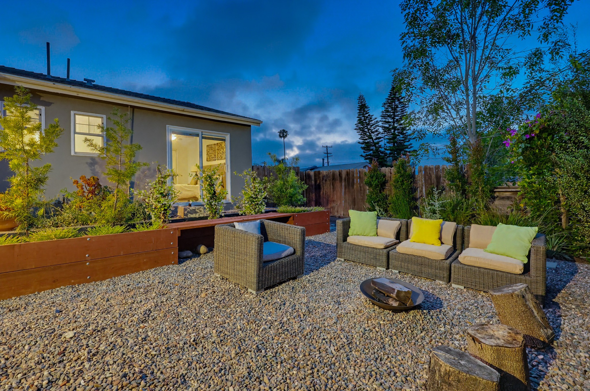 Virtual tour photo 8 of 96 for 4080 Forney Ave